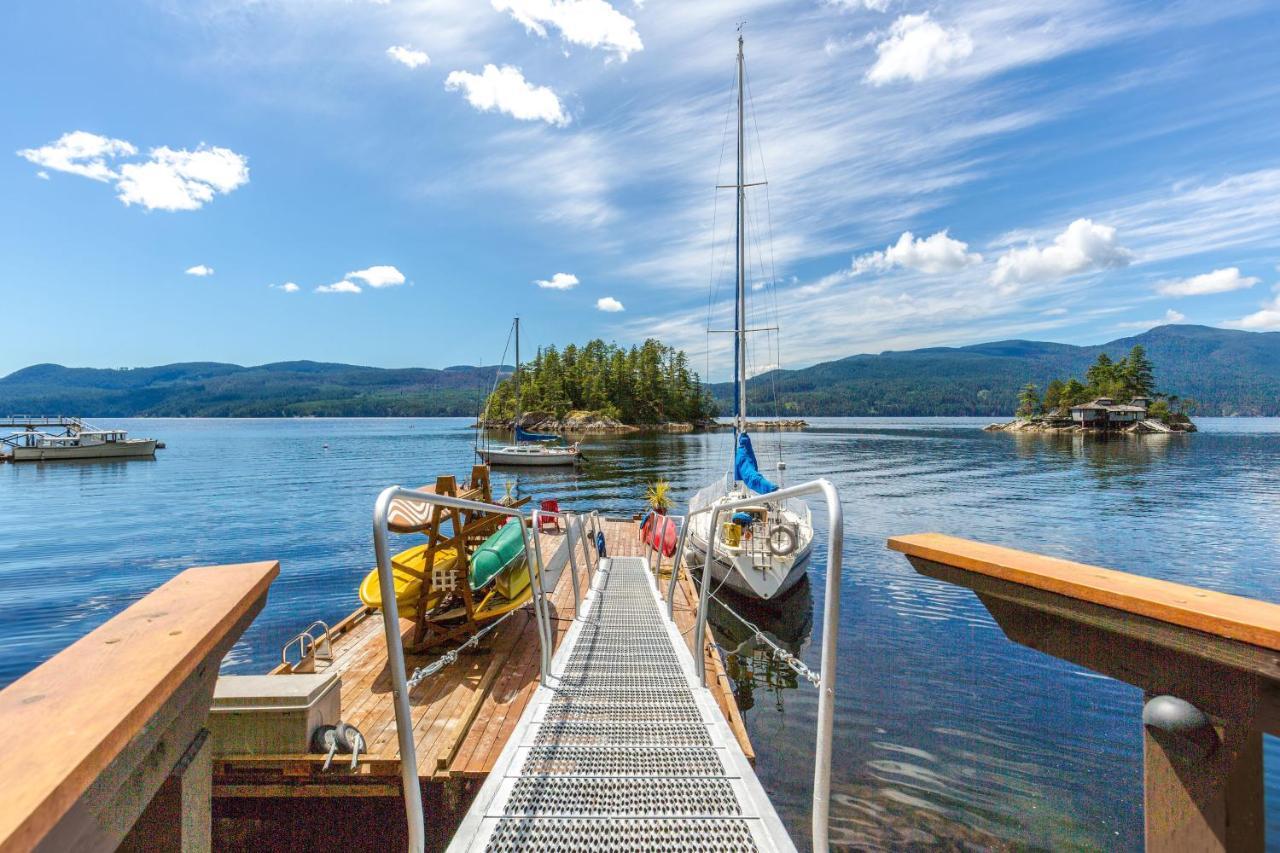 Tranquility Bay Waterfront Inn Сешелт Экстерьер фото